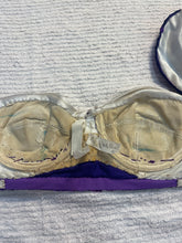 Load image into Gallery viewer, 1960s Burlesque Bra