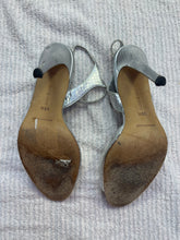 Load image into Gallery viewer, Manolo Blahnik Heels
