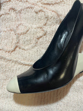 Load image into Gallery viewer, Marc Jacobs Spring 2008 Heels
