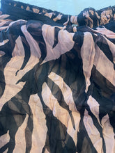 Load image into Gallery viewer, Tsumori Chisato Skirt
