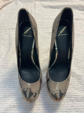 Load image into Gallery viewer, Brian Atwood Heels
