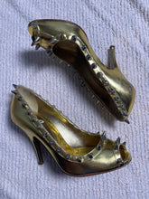Load image into Gallery viewer, D&amp;G Spring 2007 Heels
