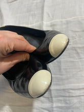 Load image into Gallery viewer, Marc Jacobs Spring 2008 Backwards Heels
