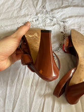 Load image into Gallery viewer, Marc Jacobs Spring 2007 Heels
