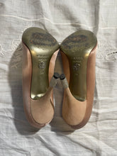 Load image into Gallery viewer, Dolce &amp; Gabbana Heels
