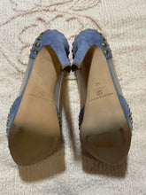 Load image into Gallery viewer, Brian Atwood Heels Seen on Carrie Bradshaw
