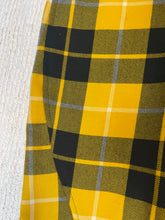 Load image into Gallery viewer, Comme des Garçons Capris

