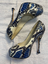 Load image into Gallery viewer, Brian Atwood Heels
