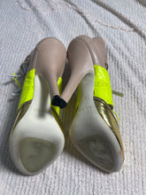 Load image into Gallery viewer, Miu Miu Spring 2011 Heels
