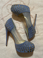 Load image into Gallery viewer, Brian Atwood Heels Seen on Carrie Bradshaw
