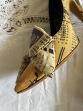Load image into Gallery viewer, Moschino Cheap &amp; Chic Fall 2006 Heels
