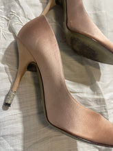 Load image into Gallery viewer, Dolce &amp; Gabbana Heels
