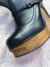 Load image into Gallery viewer, Ana Locking Heels
