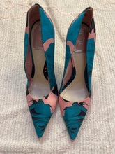 Load image into Gallery viewer, Christian Dior Heels
